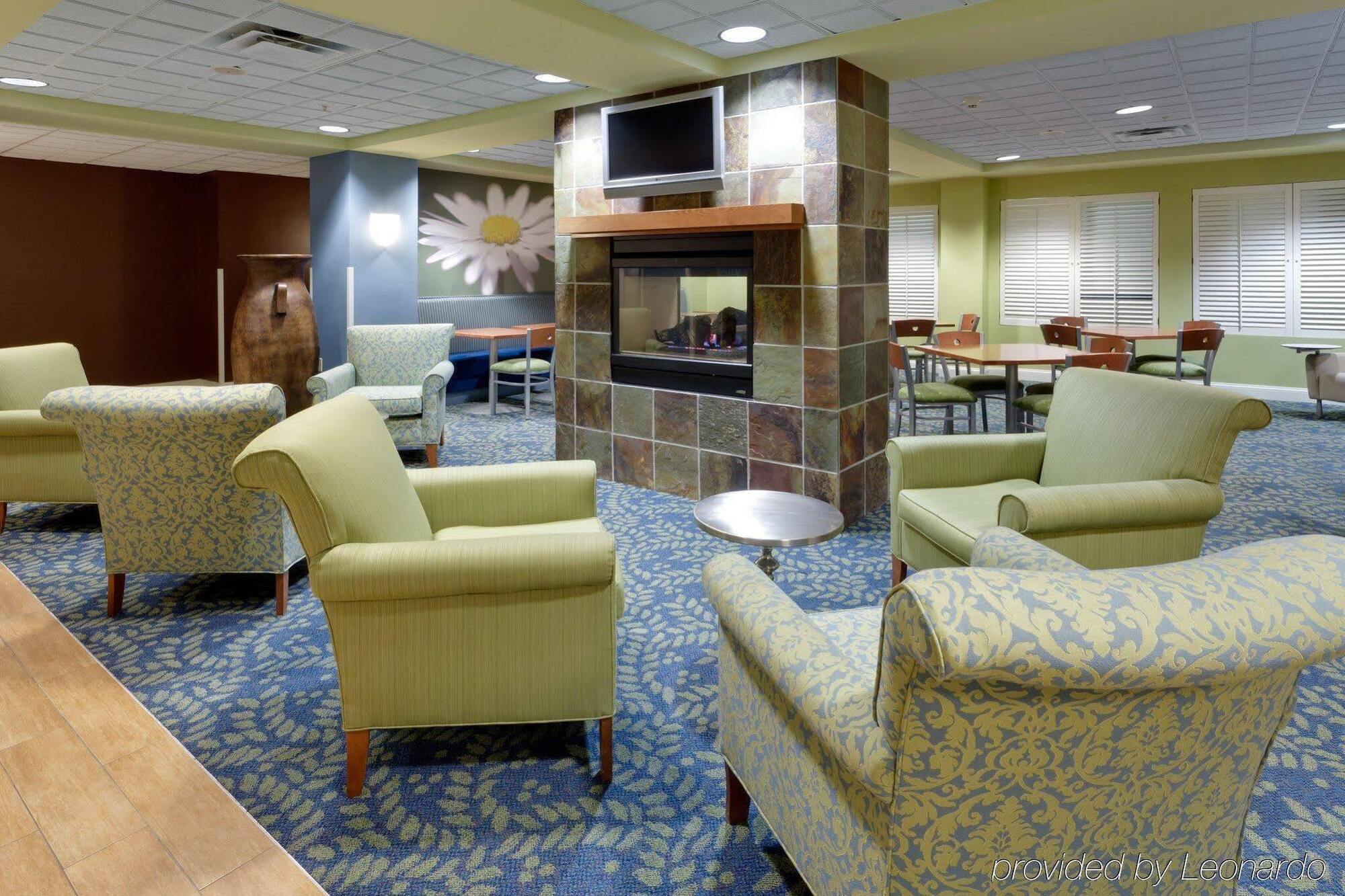 Hotel Trilogy Albany Airport, Tapestry Collection By Hilton Латам Экстерьер фото
